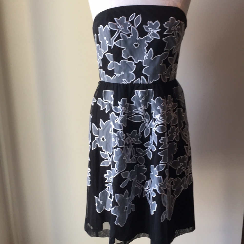 White Floral Detail Cocktail Dress